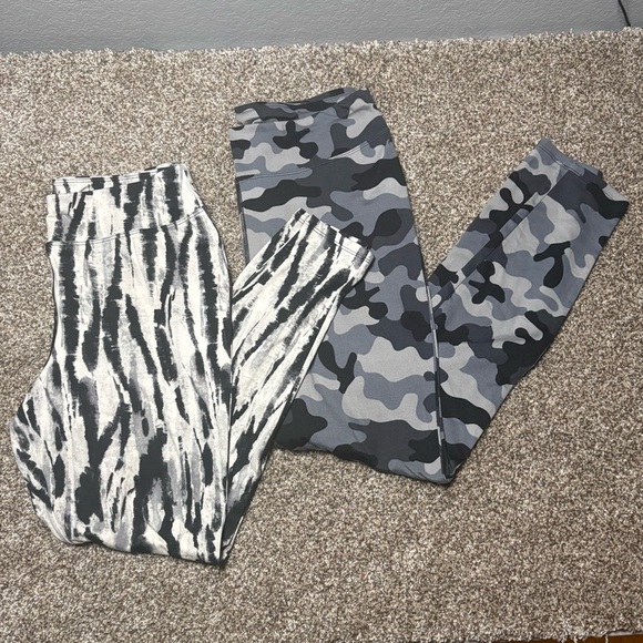 New Directions Women’s Black and Gray Leggings Set - Picture 2 of 13